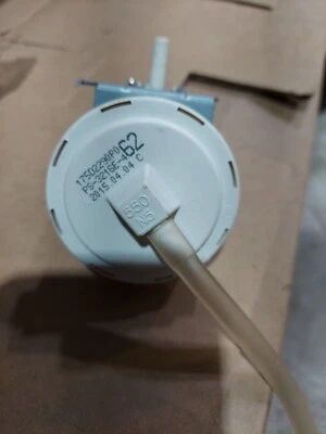 Переключатель давления стиральной машины для GE P/N: 175D2290P062 [б/у] - Изображение 1 из 4