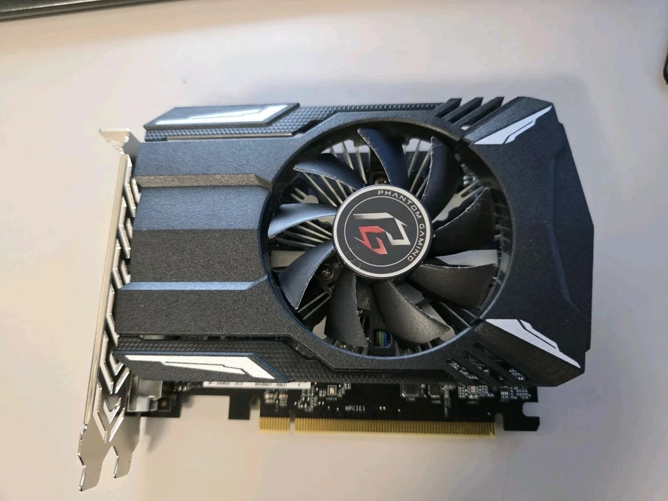 ASRock Phantom Gaming Radeon RX 560 4GB GDDR5  Graphics Card GPU - Image 1 of 1