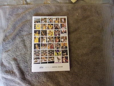 2015-16 LOS ANGELES LAKERS GUÍA DE MEDIOS Anuario Kobe Bryant ¡Final! Programa 2016 Foto 1 de 4