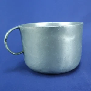 Taza de beber Wagner Ware antigua vintage de aluminio fundido con mango 1880-1900 - Imagen 1 de 9