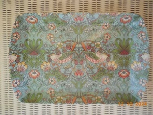 William Morris Strawberry Thief 9x6ins Small Tray in Aqua - Leonardo Collection - Picture 1 of 7