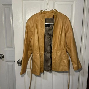 Moda Martani Women's Leather Jacket W/Belt Size L - Picture 1 of 4