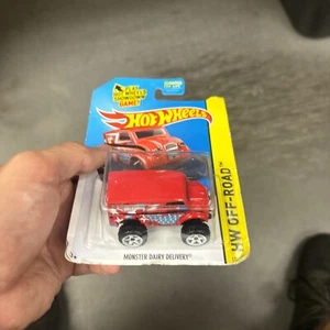 2014 HOT WHEELS Red VARIATION Monster Dairy Delivery HW fuoristrada 122/250 - Foto 1 di 1