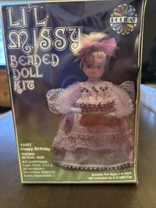Li'l Missy Beaded Doll Kit #13401 Happy Birthday By Holiday USA New/Sealed - Imagen 1 de 10