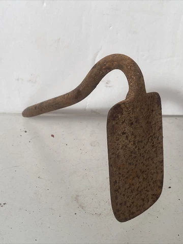 Antique Iron Garden Hoe Head Decorative Primitive Gardening Farm Tool Cover