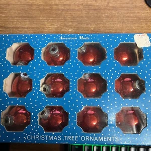 Paragon Glashütte 1 3/4" rotes Glas Weihnachtsschmuck 12 in Box USA - Bild 1 von 4