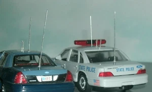 Ocho antenas de radio modelo de coche de policía a escala 1/43 8 mástiles aéreos de látigo corto alto - Imagen 1 de 10