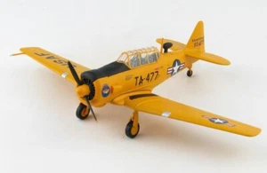 Hobby Master HA1526 North American T-6G Texan, ATC, Columbus AFB, 1955 - Picture 1 of 4