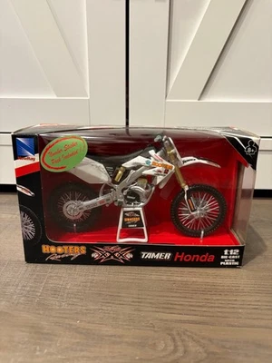 2009 New Ray 1:12 Diecast Honda CRF450R 2008 Moto XXX Tamer Hooters Racing Team - Image 1 of 4