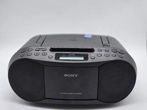 Sony CFD-S70 Boombox CD Player Radio Stereo Cassette Recorder - For Parts -READ - Picture 1 of 9