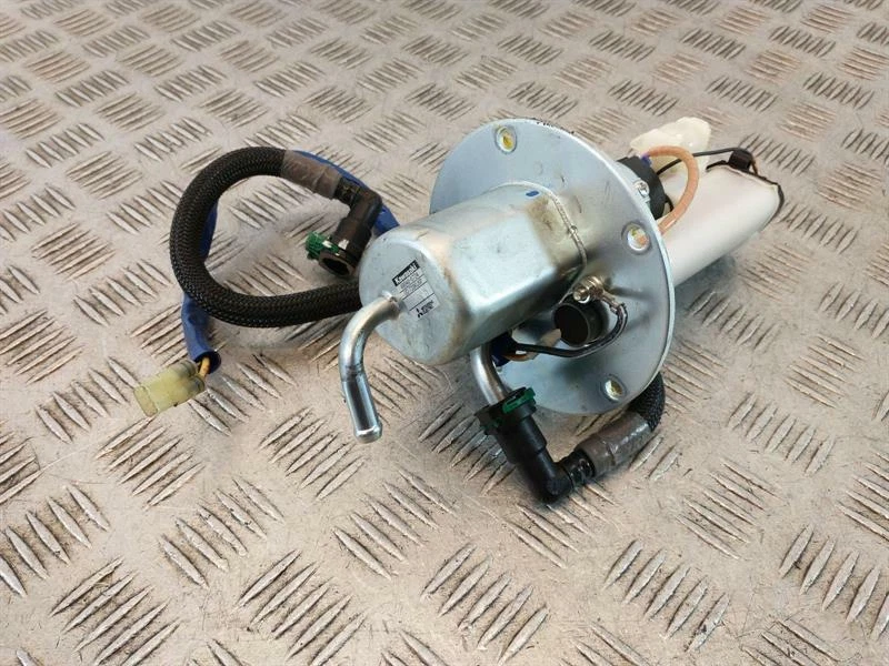 Bomba de combustible Kawasaki Z800 (2013-17) Foto 1 de 4