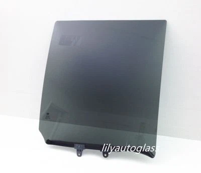 Fit 2002-2007 Saturn VUE 4 Dr Passenger Side Right Rear Door Window Glass - Image 1 of 4