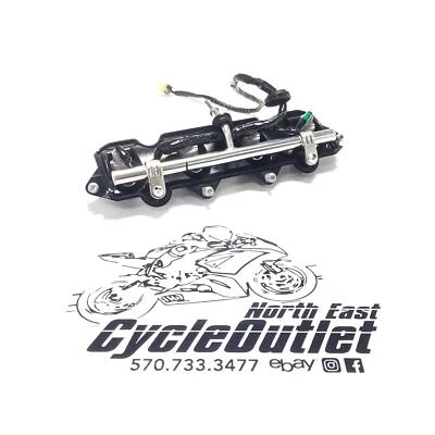 2008 08-16 YAMAHA YZF R6 OEM SECONDARY FUEL INJECTORS TOP UPPER INJECTOR AIR BOX - Imagem 1 de 4