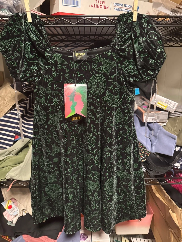 Vestido de terciopelo Wicked Paul Tazewell Elphaba para niña talla 6/7 verde terciopelo nuevo con etiquetas Foto 1 de 1