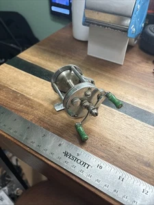 Vintage antike Angelrolle PFLUEGER AKRON 1893 grüner Griff - Bild 1 von 12