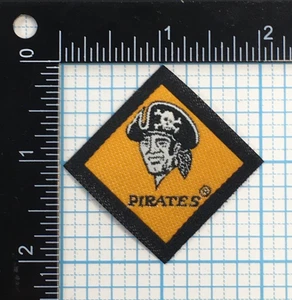 1982 PITTSBURGH PIRATES MLB BASEBALL VTG  2" DIAMOND TEAM PATCH FOR SWEATBANDS - Picture 1 of 3