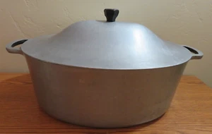 VINTAGE CASTRITE OVAL DUTCH OVEN POT 13 X 10 X 5" - Picture 1 of 7