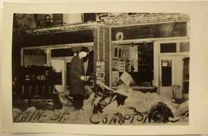 COMPTON CALIFORNIA RPPC MAIN STREET! ERDBEBENSCHADEN 1933! POSTKARTE DOPS BOX c - Bild 1 von 3