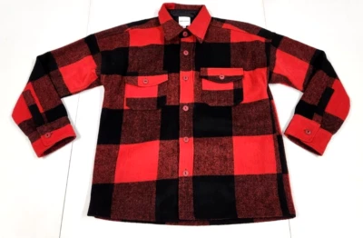 Chaqueta con botones Skylar + Madison de franela roja a cuadros para hombre con bolsillos talla pequeña Foto 1 de 4