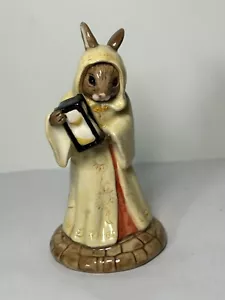 ROYAL DOULTON BUNNYKINS SANDS OF TIME BUNNYKINS OF THE YEAR 2001 - Picture 1 of 3