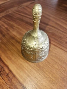 Vintage Messing Tischglocke , rundum verzietes Glöckchen, Handglocke,gebraucht - Bild 1 von 4