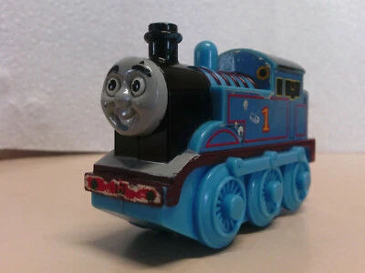 Thomas the Tank Engine and Friends Birthday Topper GP9 - Imagem 1 de 4