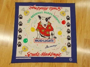 De Colección Antigua SPUDS McKENZIE Fiesta Animal Perro BROD LIGERO Algodón Motociclista EE. UU. BANDANA - Imagen 1 de 2