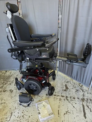 Quickie Q300M Mini Wheelchair, with  Power Lift, Tilt,Leg,Recline, Lights 1 Mile - Image 1 of 4