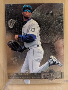 1996 Fleer Metal Universe PLATINUM EDITION #107 Ken Griffey Jr HOF RARE PARALLEL - Bild 1 von 2