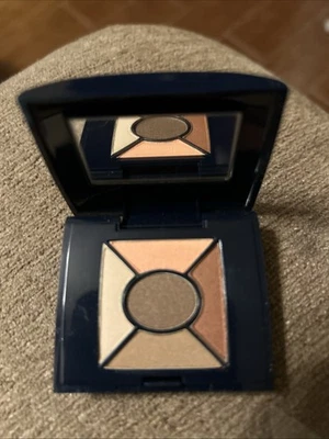 CHRISTIAN DIOR 5 COLORES COSMOPOLITE SHADOW PALETTE #705 Beige Massa .05 Deluxe Foto 1 de 4