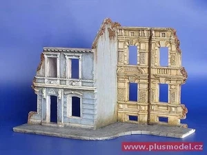 Plus Model 176 1:35th scale Block of Flats - Picture 1 of 1