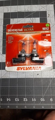 Bombillas de faros Sylvania Silverstar 9012 / HIR2 Ultra. Pack de 2. 6000k. ¡Genuino! Foto 1 de 2