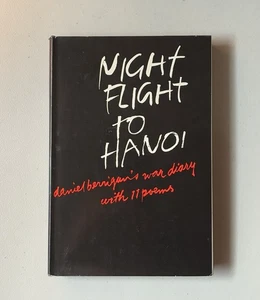 Vietnam War  Night Flight To Hanoi D. Berrigan War Diary & Poems 1st Pt.  1968 - Imagen 1 de 17