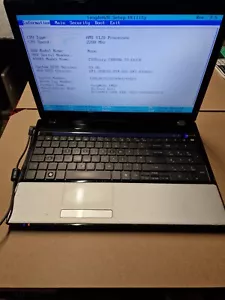 Packard Bell Easynote NEW95 AMD V120 2,2 GHz 3 GB Ram per parti cerniera rotta - Foto 1 di 16