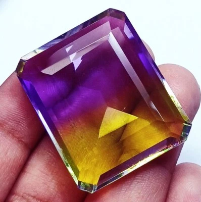 Alexandrite Color Change 75.60 Ct Certified Loose Gemstone Pendant Size - Image 1 of 4