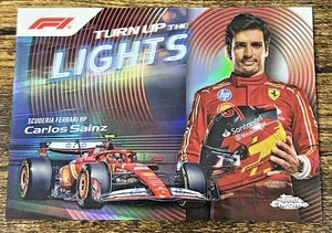 2024 Topps Chrome Formula 1 Carlos Sainz Turn Up The Lights TUTL-2 F1 Ferrari - Bild 1 von 2