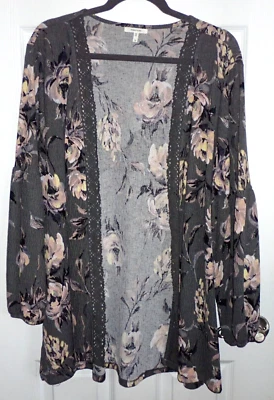 NEW Maurices Size 1X Printed Gauze & Crochet Trim Open Cardigan Gray Floral - Image 1 of 4