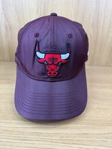 Cappello Berretto Baseball Chicago Bulls NBA Nuova Era 9Forty One Regolabile Taglia Rosso - Foto 1 di 7