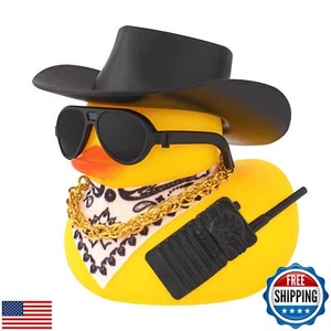 Wonuu Pequeño Pato de Goma con Mini Gafas de Sol Negro Sombrero de Vaquero Bandana Collar - Imagen 1 de 5
