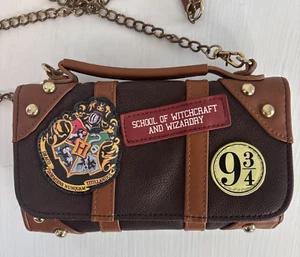 Harry Potter School Of Witchcraft Chain Strap Crossbody Bag Purse - Picture 1 of 9