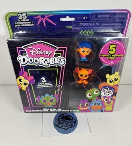 Disney Doorables Neon Glow Peek 5 Figuren Mystery Figuren Kinder Spielzeug NEU - Bild 1 von 7