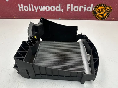 INTERCOOLER RADIADOR AUXILIAR IZQUIERDO LAND RR SPORT DISCOVERY 2014-2022 CON SOPORTE Foto 1 de 4