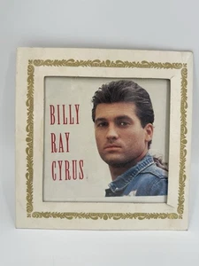 Foto de vidrio de carnaval vintage de Billy Ray Cyrus música country de los años 90 8x8 - Imagen 1 de 5