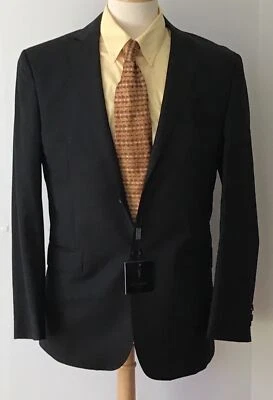 Новый костюм из двух частей YVES SAINT LAURENT, черный (размер 40 L) - $1495,00 - Изображение 1 из 4