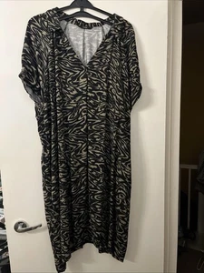 George Size 24 Dress With Pockets. Green And Black Animal Print Style. - Picture 1 of 6