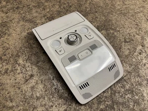 Innenraumleuchte Leseleuchte AUDI A4 A5 Q5 8T0947135E T64 silber LeuchteSchalter - Picture 1 of 8