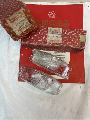 Triumph Herald Vitesse NOS Lucas Estacionamento/Conjunto de Lentes Piscadoras Laterais (2)Em Caixas Lucas - Imagem 1 de 4