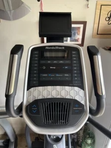 Pre-Owned (Like Brand New) NordicTrack C7.5 NT18 Crosstrainer - Picture 1 of 5