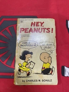 Vintage 1968 Hey , Peanuts! Paper Back Book  - Picture 1 of 3