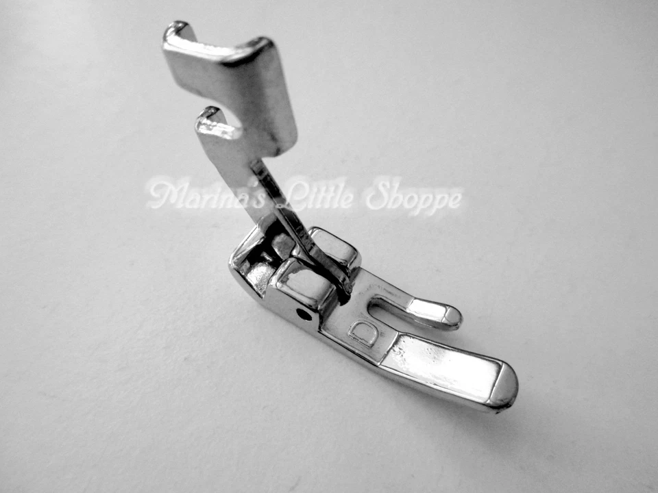 Vintage SINGER Slant Shank Straight Foot 170071 Screw 301a